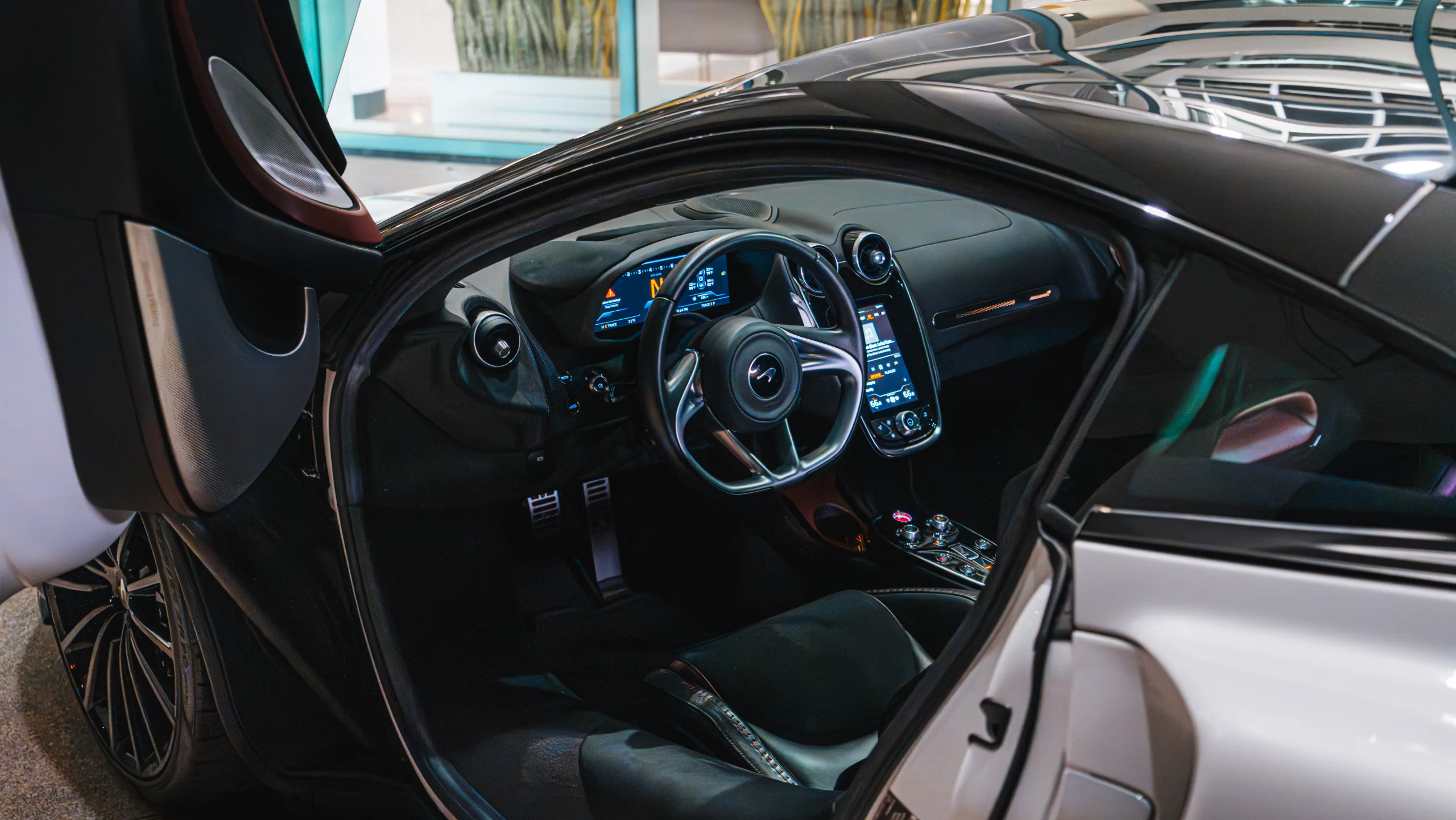 Rent a McLaren in Idaho Boise